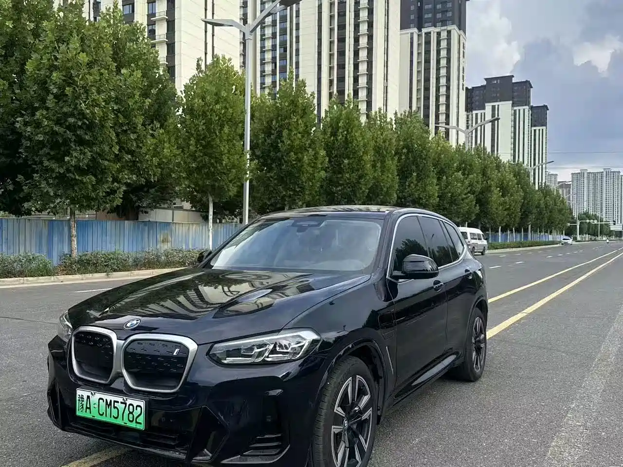 2025 BMW iX3