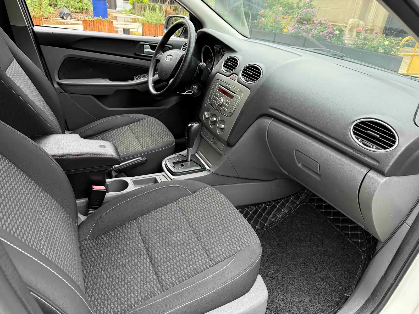 Фото 4 - Ford Focus
