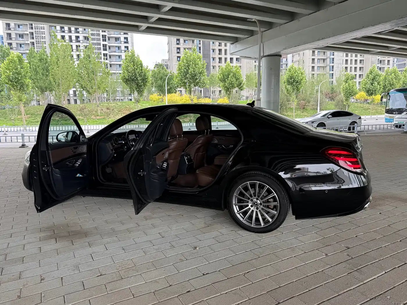 Mercedes-Benz S-Class 2014 S 320 L Business фото 5