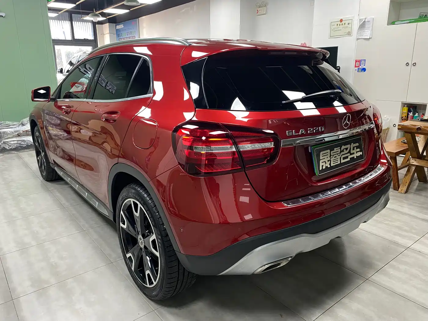 Mercedes-Benz GLA 2017 GLA 220 4MATIC Fashion фото 5