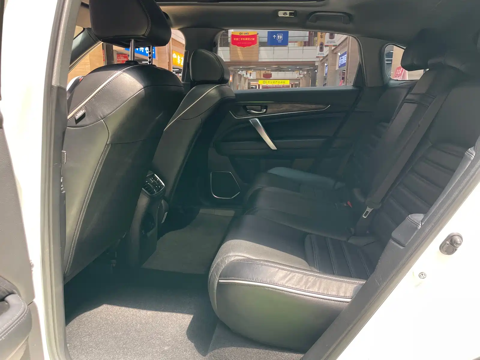Фото 10 - Honda UR-V