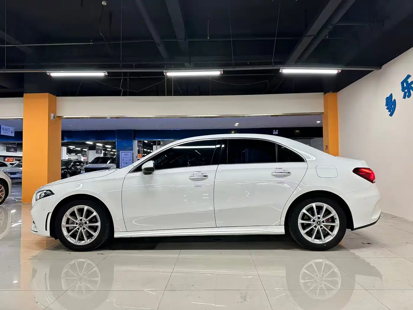 Mercedes-Benz A-Class 2020 Facelift A 200 L Sport Sedan Fashion фото 9