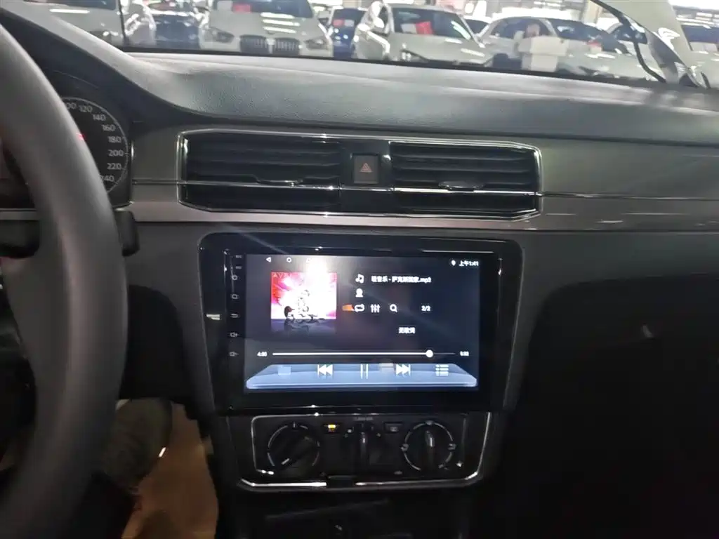 Volkswagen Santana 2016 1.6L Automatic Comfort Edition фото 13