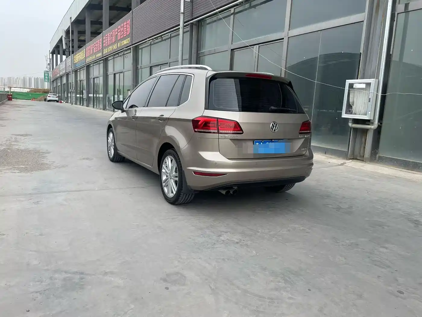 Volkswagen Golf Sportsvan 2018 230TSI Automatic Luxury фото 4