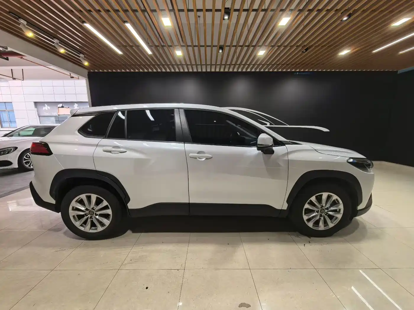 Toyota Corolla Cross 2023 2.0L Elite Edition фото 3