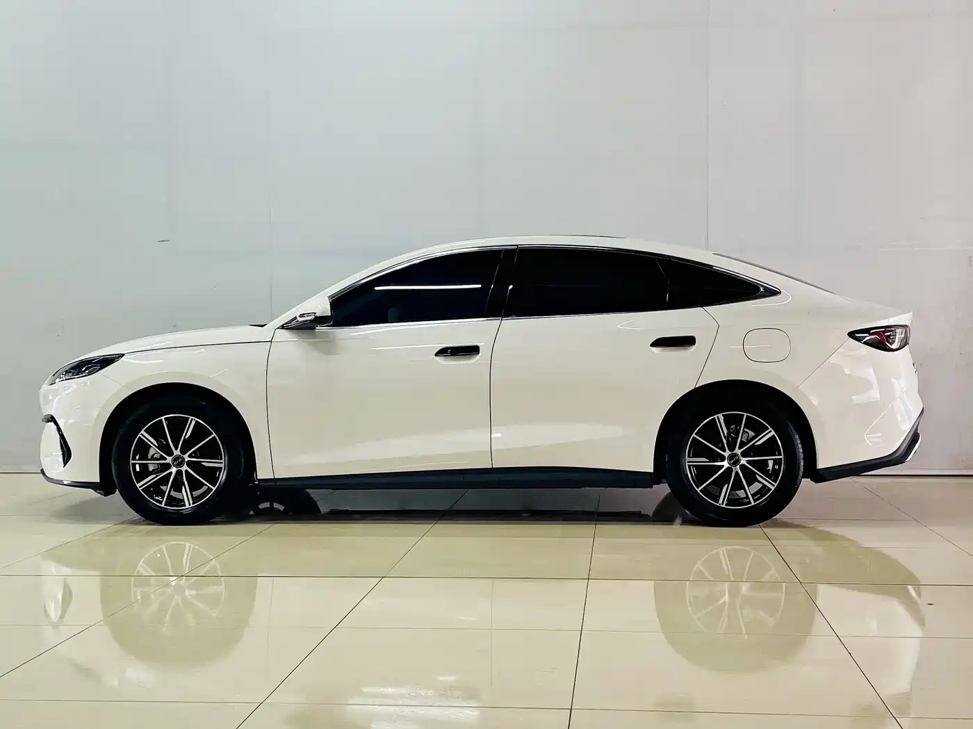 BYD Seal 06 New Energy 2024 DM-i 120KM Honor фото 5