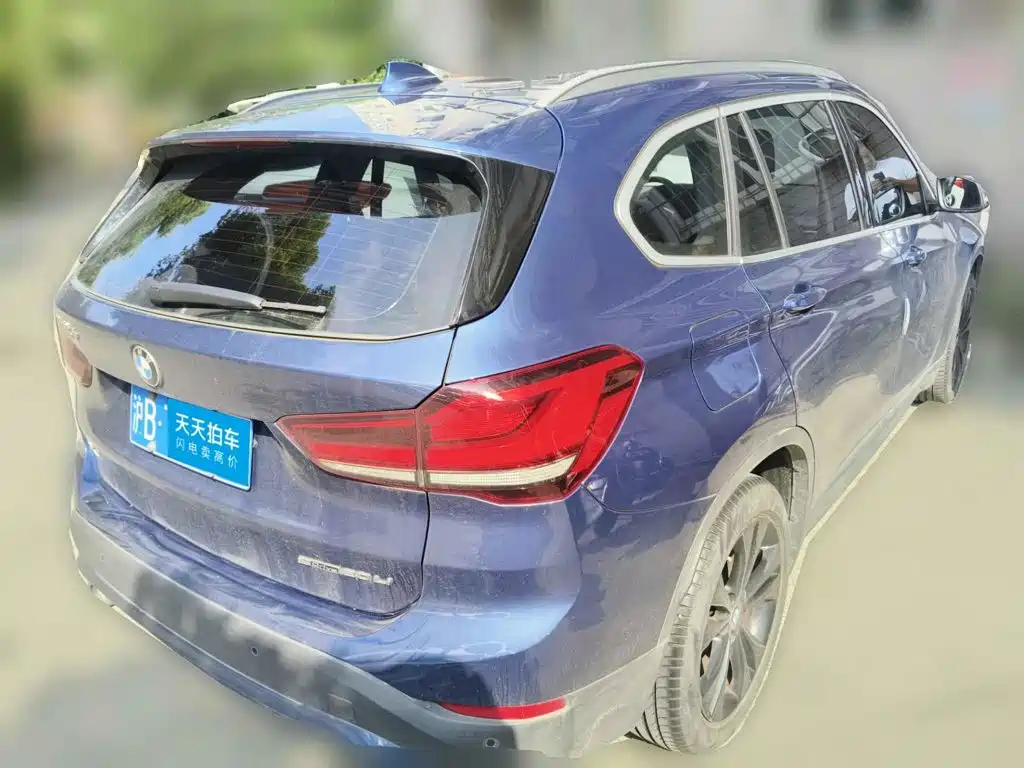 Фото 2 - BMW X1