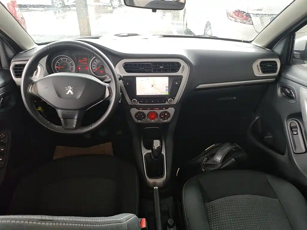 Peugeot 301 2014 1.6L Manual Luxury Edition фото 10