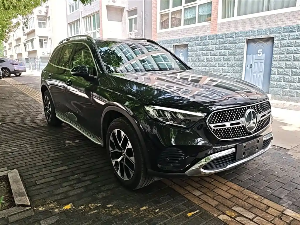 Mercedes-Benz GLC 2023 GLC 260 L 4MATIC Dynamic 7-Seater фото 4