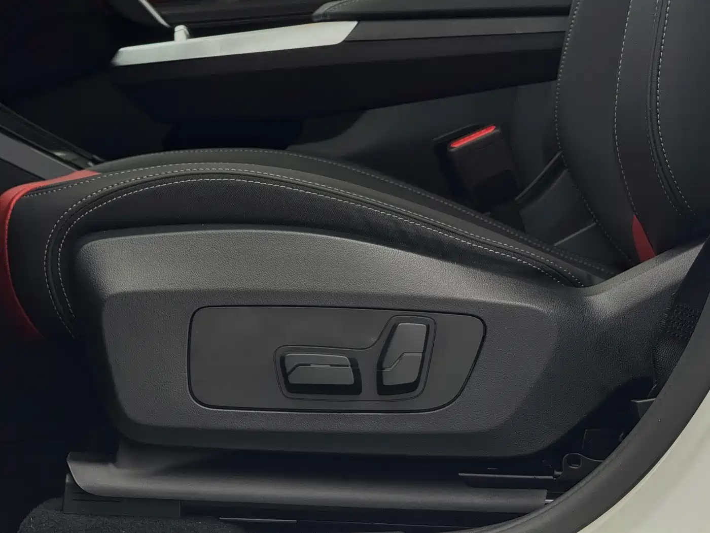 BMW X1 2023 sDrive20Li X Design Package фото 20