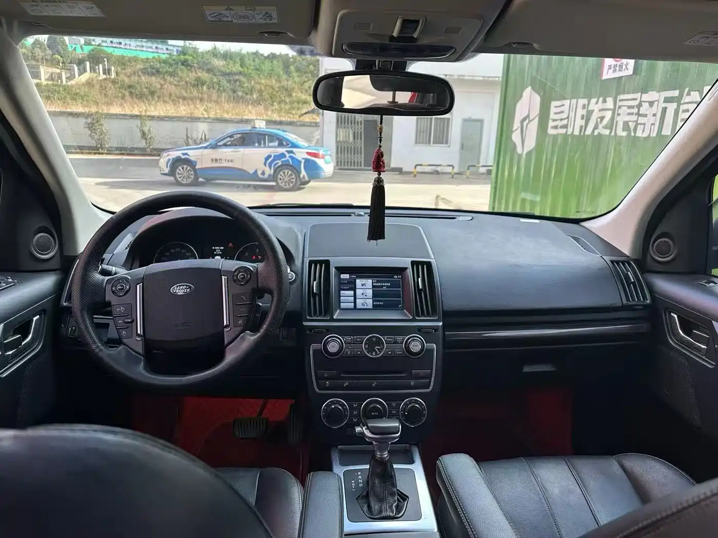 Land Rover Freelander 2 2014 2.2T SD4 SE Diesel Edition фото 9