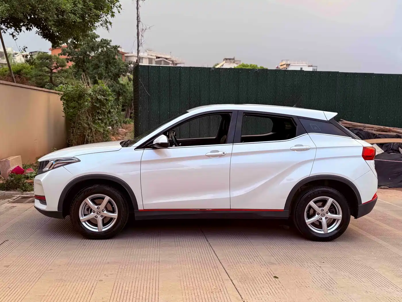 Dongfeng Fengguang Fengon 500 2021 2021 1.5L CVT Comfort