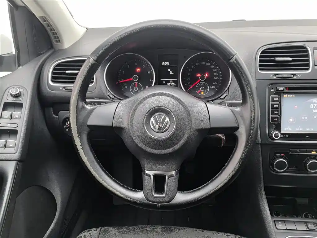 Volkswagen Golf 2012 1.6 Manual Comfort Type фото 11