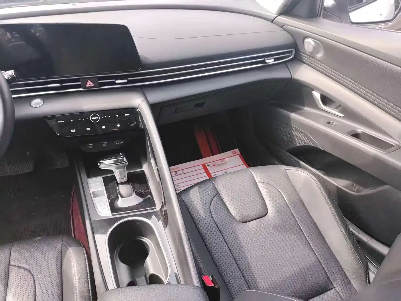 Hyundai Elantra 2022 1.5L CVT GLX Elite Edition фото 10
