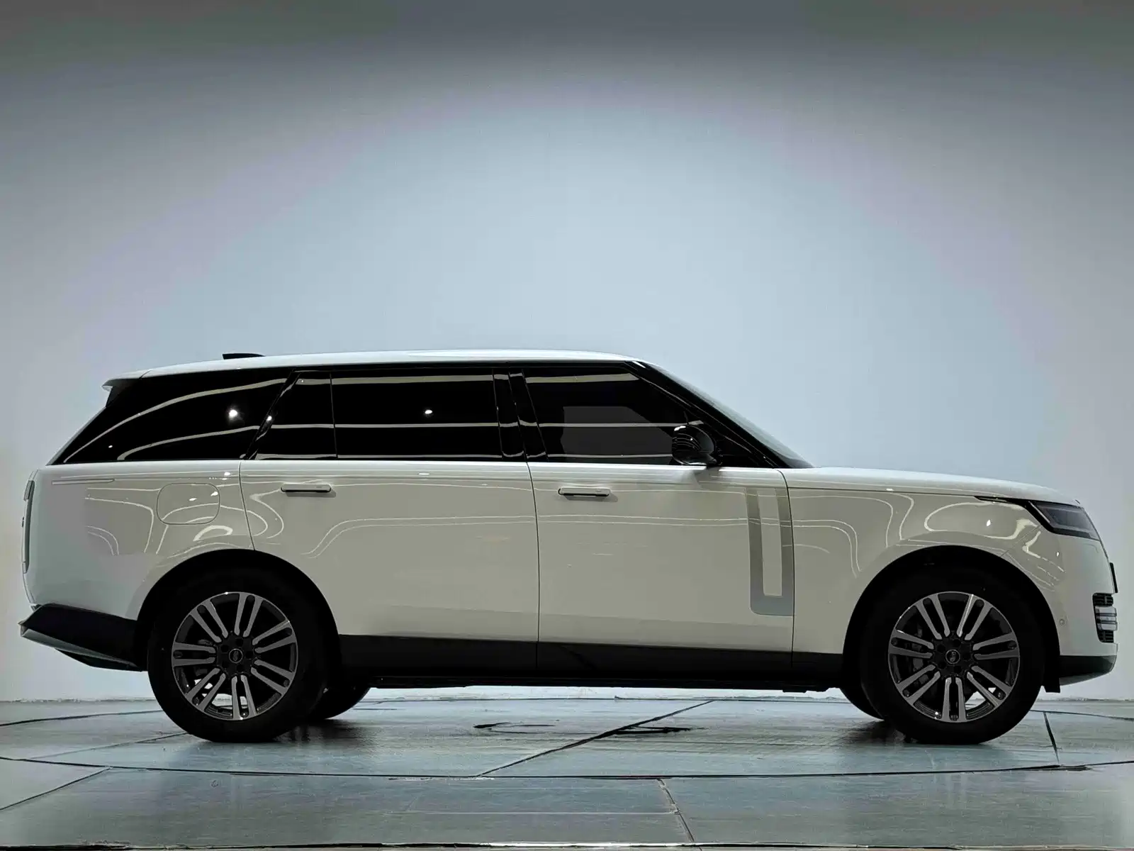 Фото 16 - Land Rover Range Rover