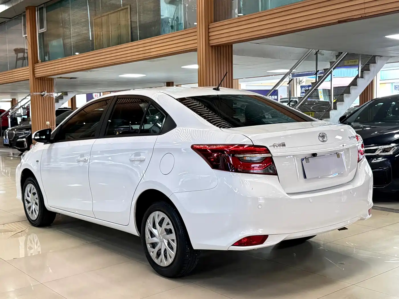 Фото 4 - Toyota Vios