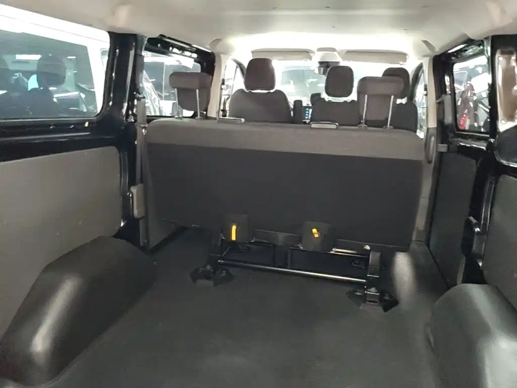 Ford Transit 2025 2023 Model 2.0T Diesel Manual Multi-Purpose Commercial Vehicle Short Wheelbase Low Roof 5/6-Seater