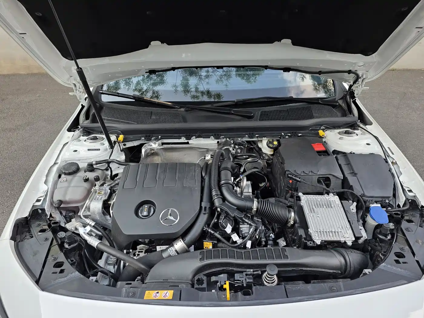 Mercedes-Benz A-Class 2024 A 200 L Fashion Edition фото 31