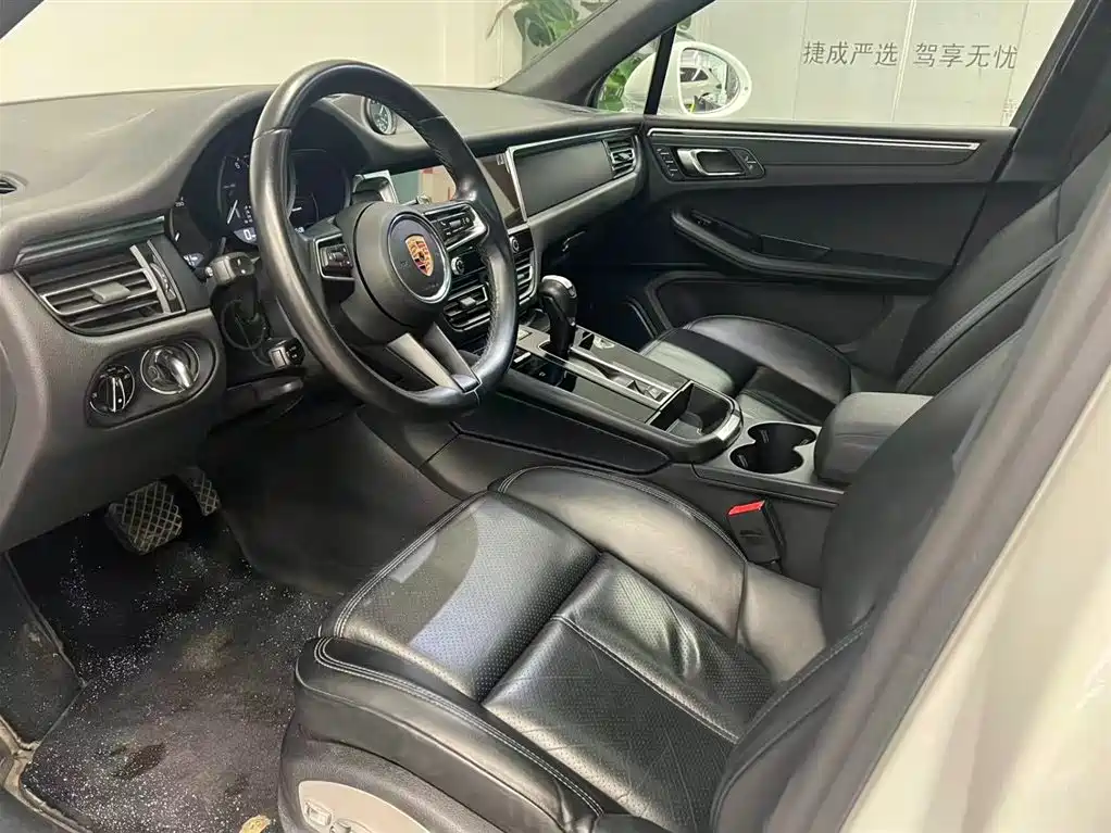 Porsche Macan 2023 Macan 2.0T фото 11