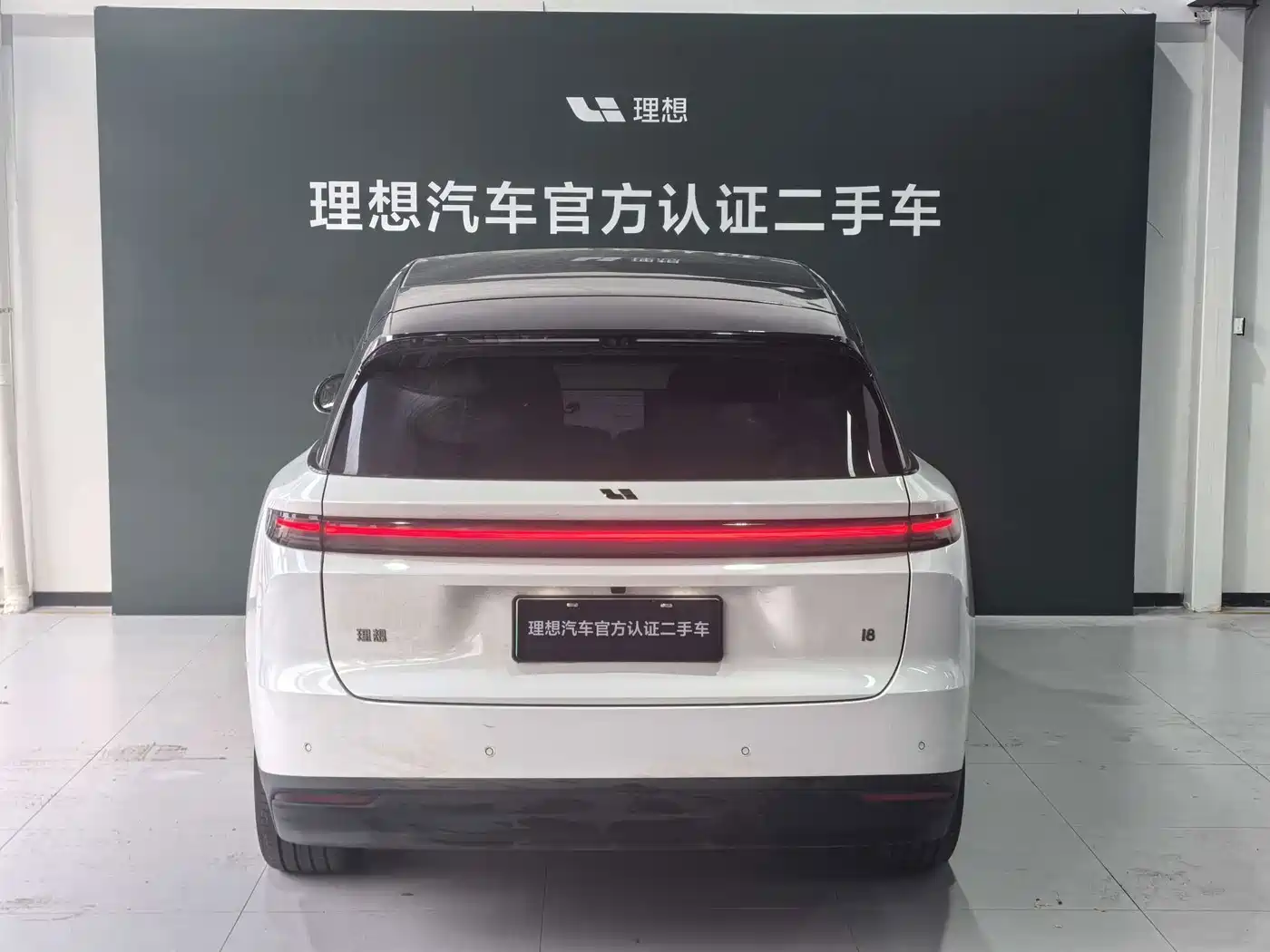 Li Auto Li i8 2025 2025 Standard Edition