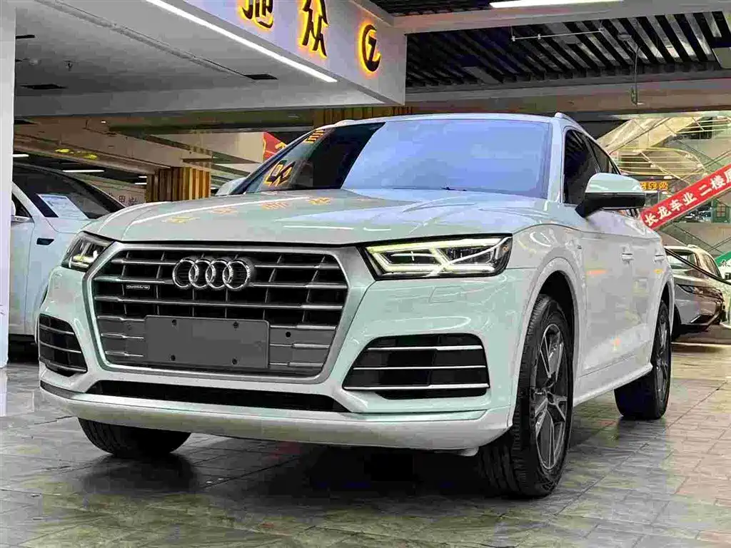 Audi Q5L 2020 40 TFSI Prestige Fashion фото 3