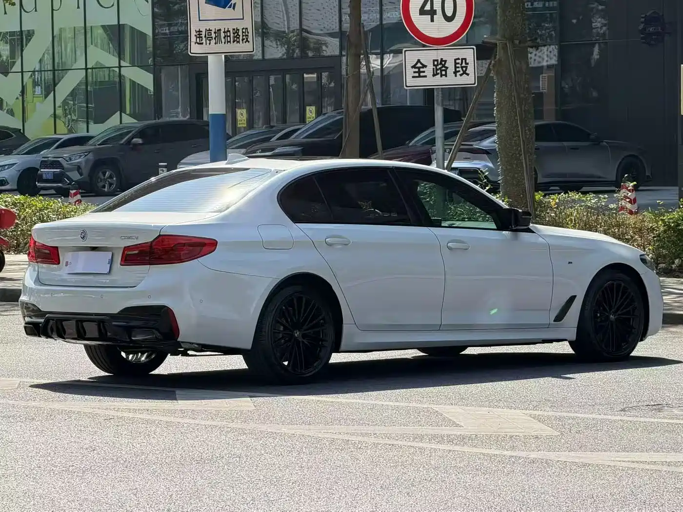 BMW 5 Series 2019 530Li Leading M Sport Package фото 9