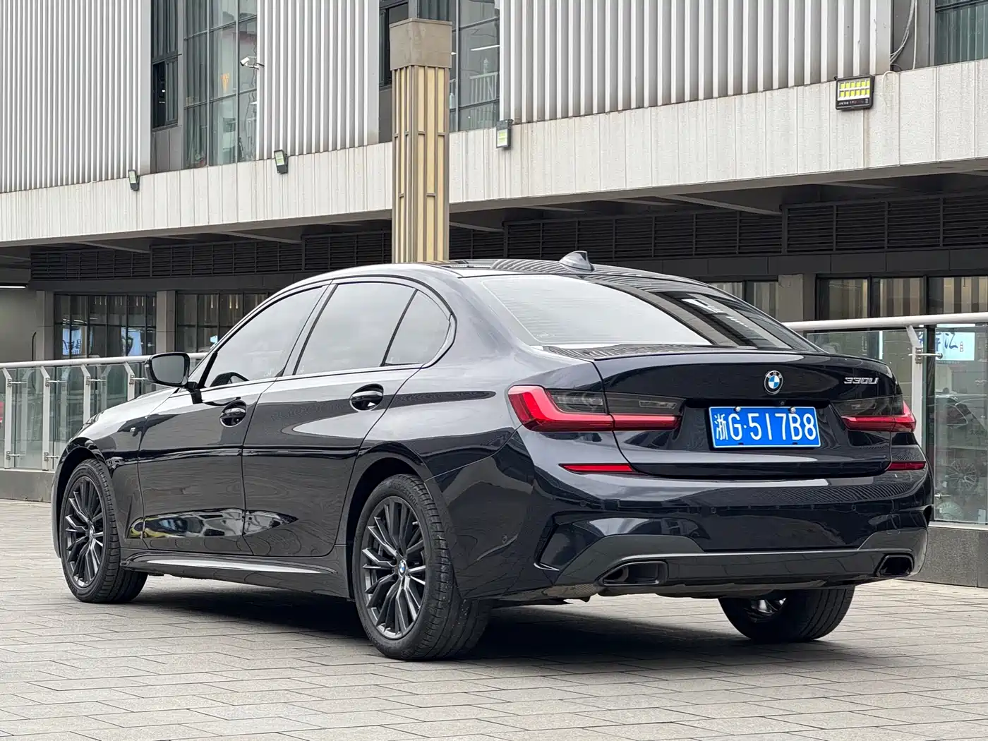 BMW 3 Series 2022 325Li M Sport Shadow Edition фото 6