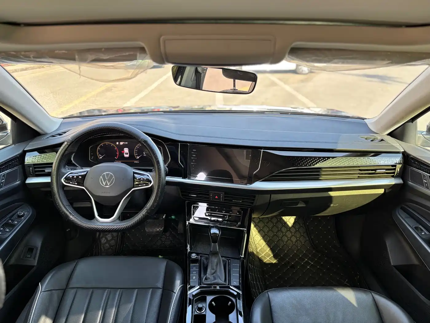 Volkswagen Passat 2023 Facelift 330TSI Starlight Elite Edition фото 13