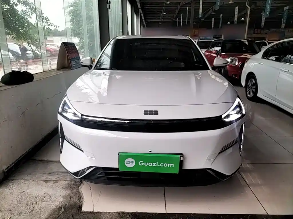 Geely Galaxy Galaxy L6 2024 125km PLUS Soaring Dragon Edition фото 3