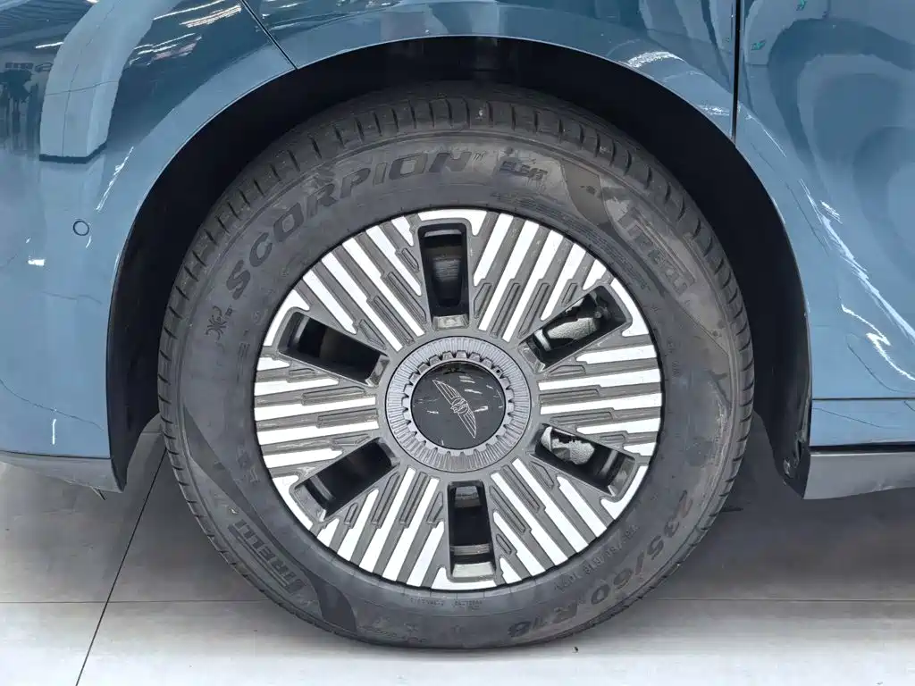 Geely Galaxy Yizhen L380 2025 2024 100kWh 6-Seater 2WD Air