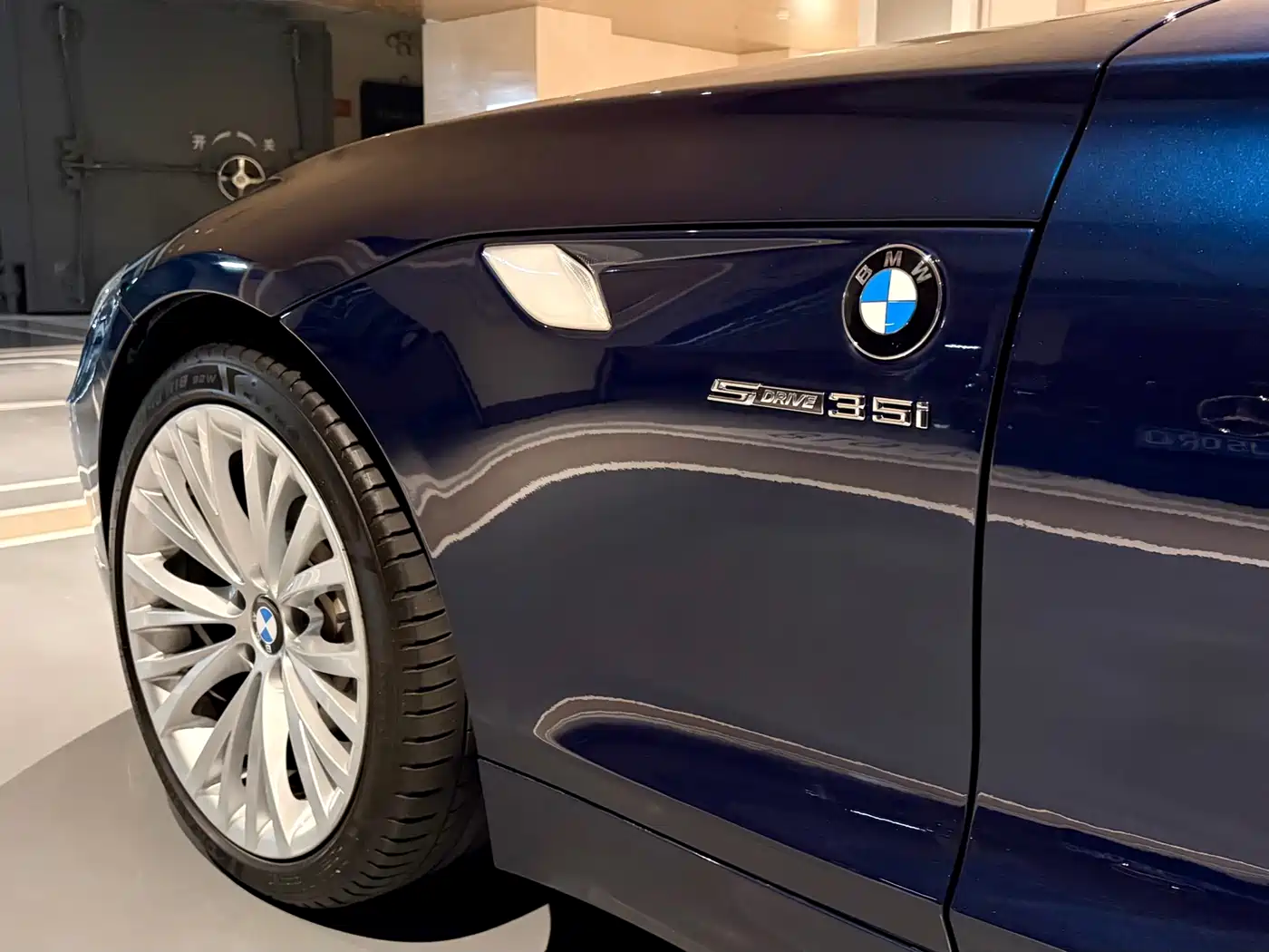 BMW Z4 2009 2010 sDrive35i Luxury Model