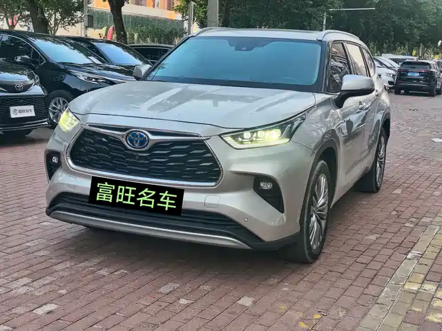 Toyota Highlander 2022 Dual Engine 2.5L 4WD Supreme Edition 7-Seater — фото 1