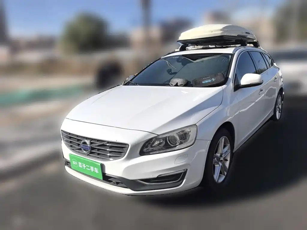 Фото 1 - Volvo V60