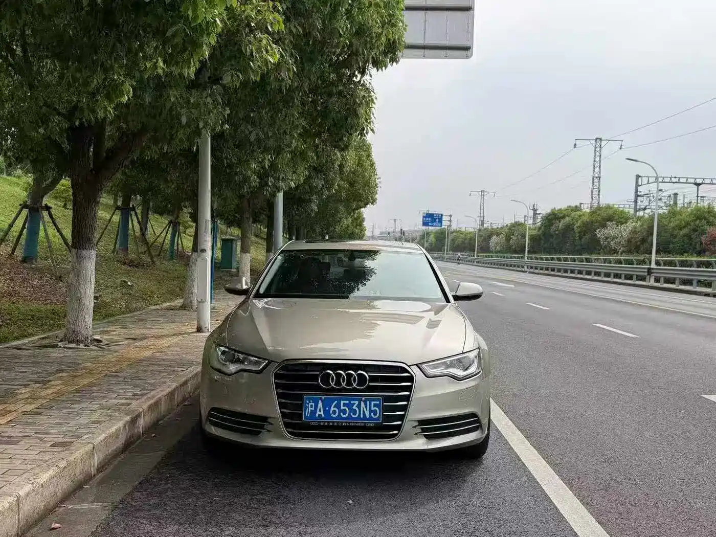 Audi A6L 2014 30 FSI Comfort