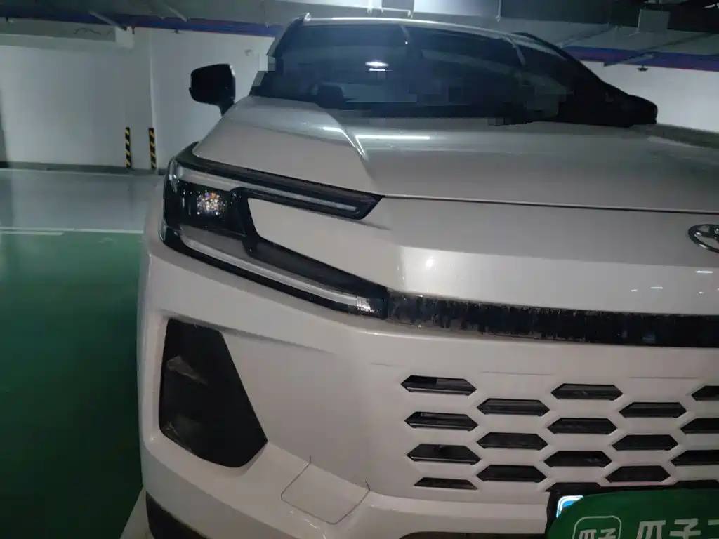 Photo 7 - Toyota Wildlander