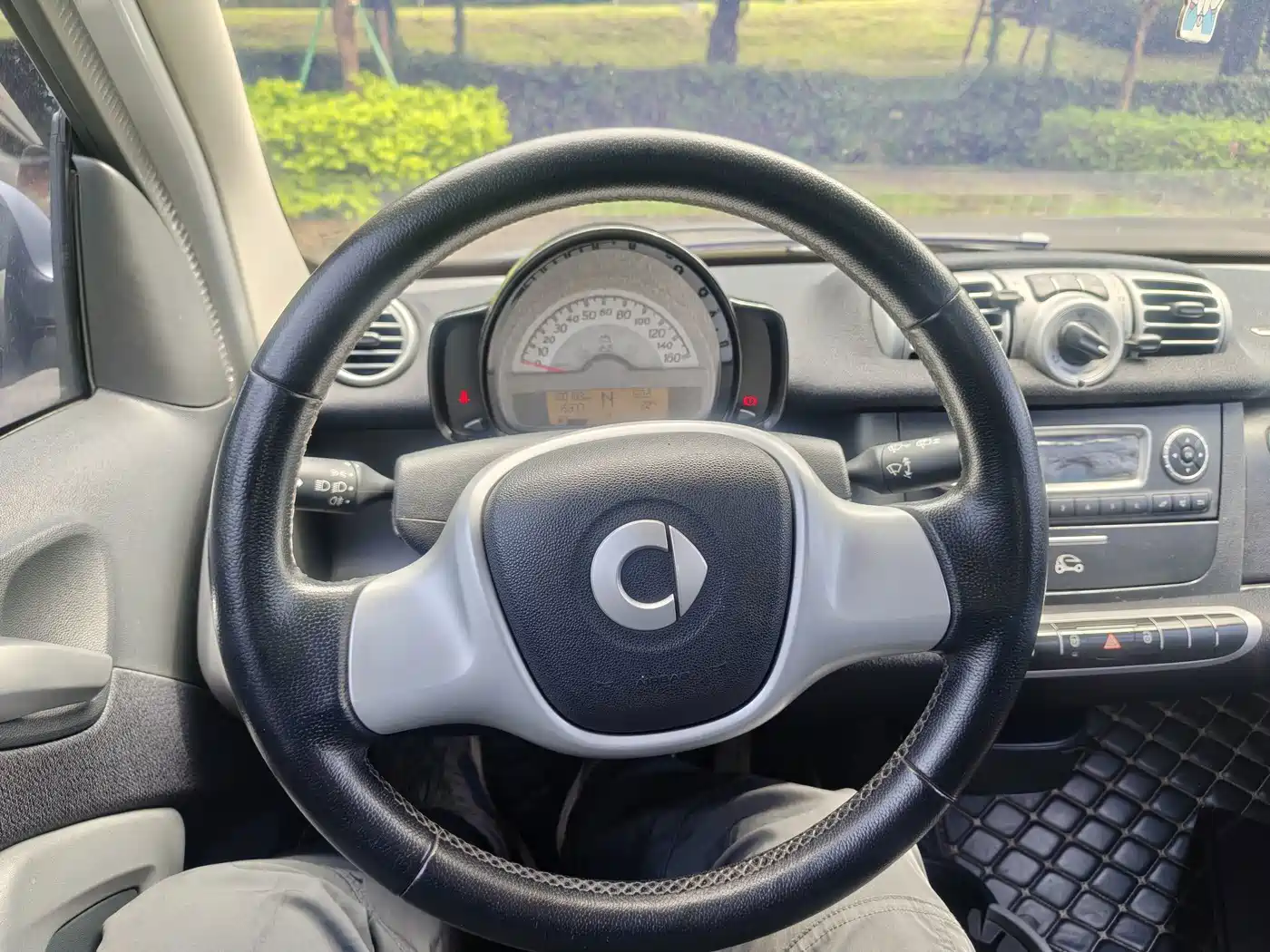 smart fortwo 2013 2013 1.0 MHD Hardtop Urban Ranger Special Edition