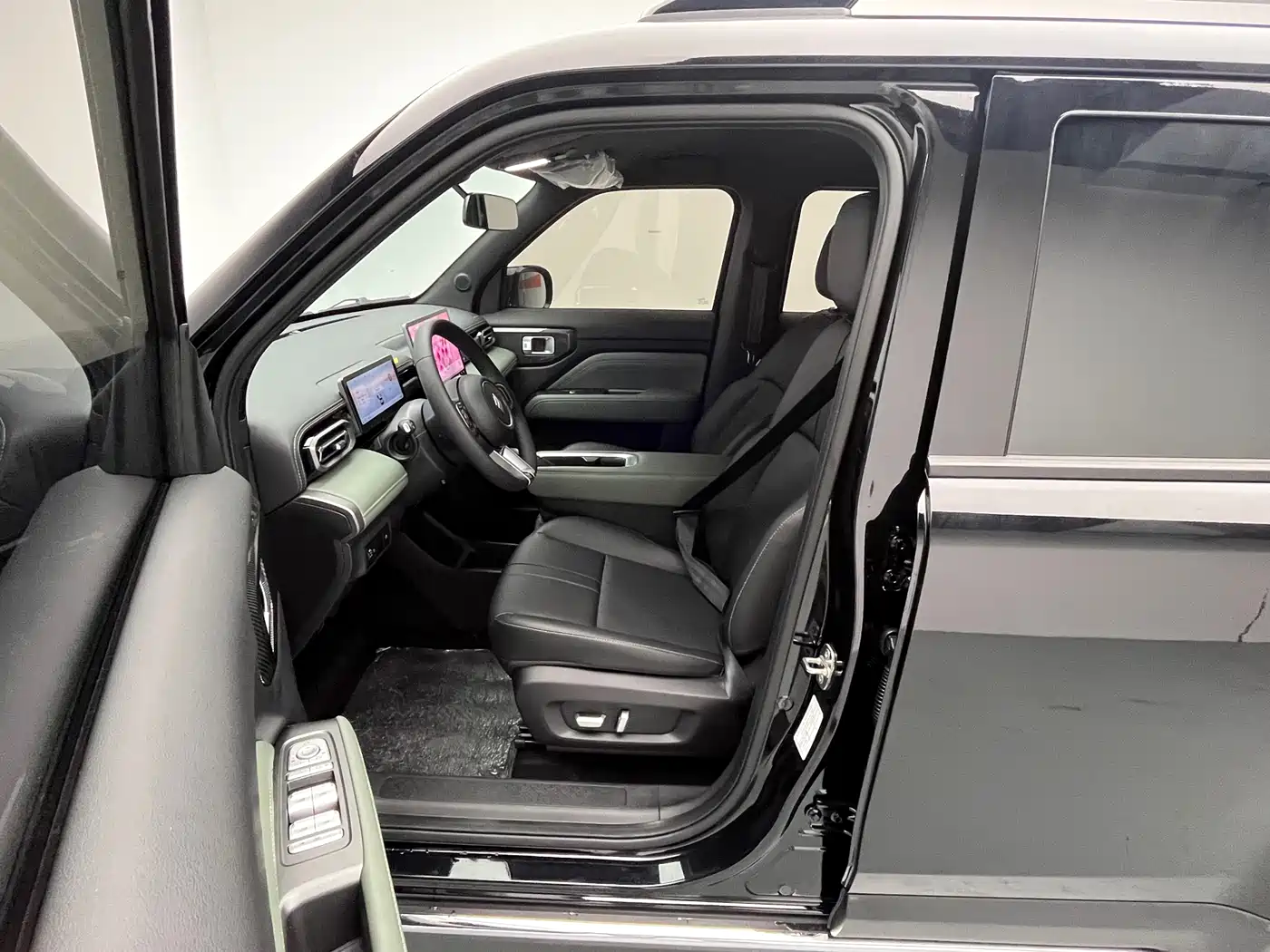 BAOJUN YUE ALSO PLUS