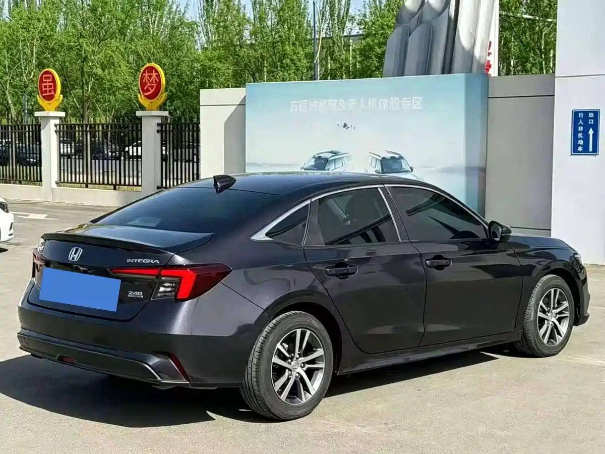 Honda Integra 2024 2023 240TURBO CVT Leading Edition