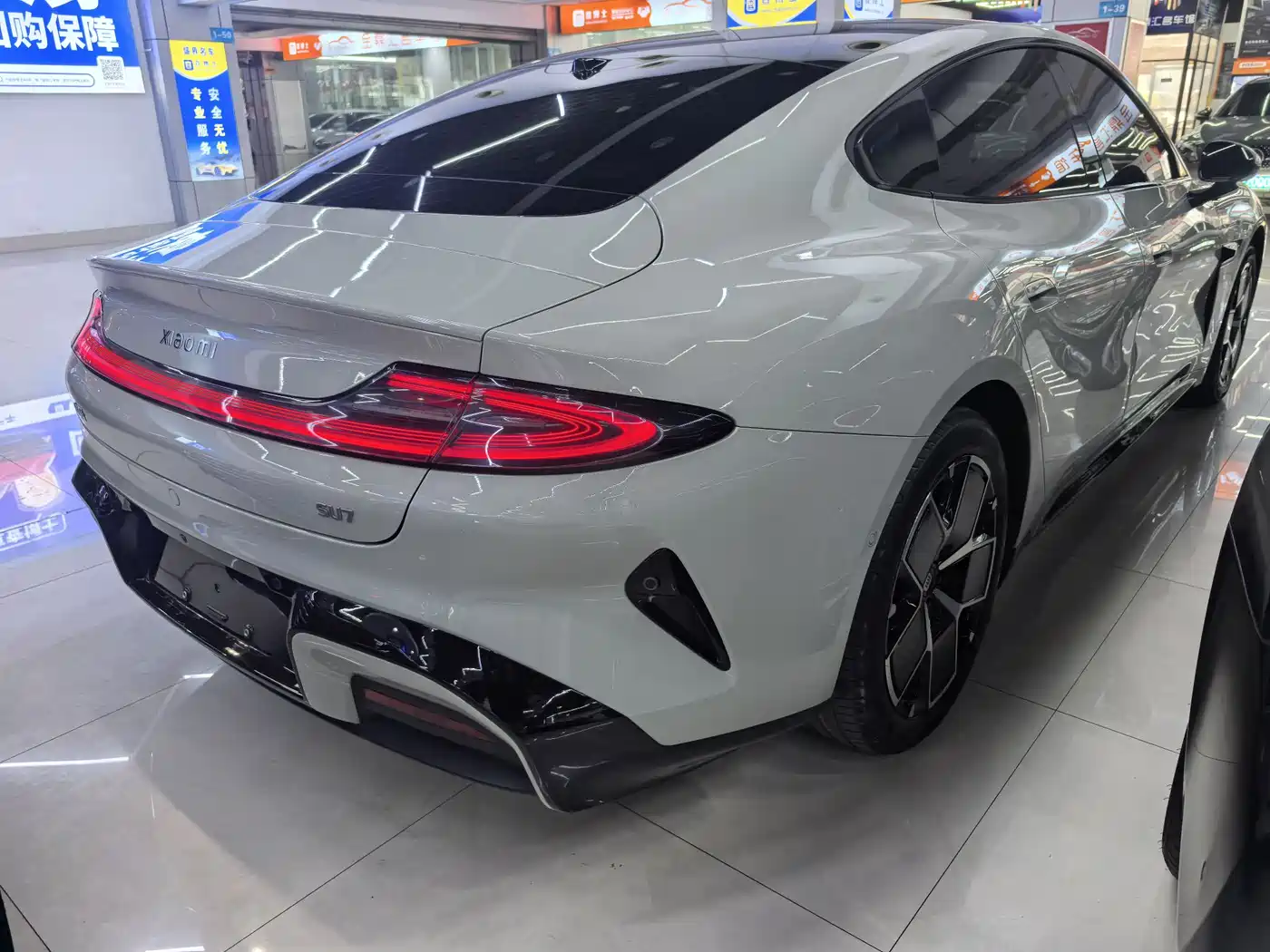 XIAOMI CAR XIAOMI SU7