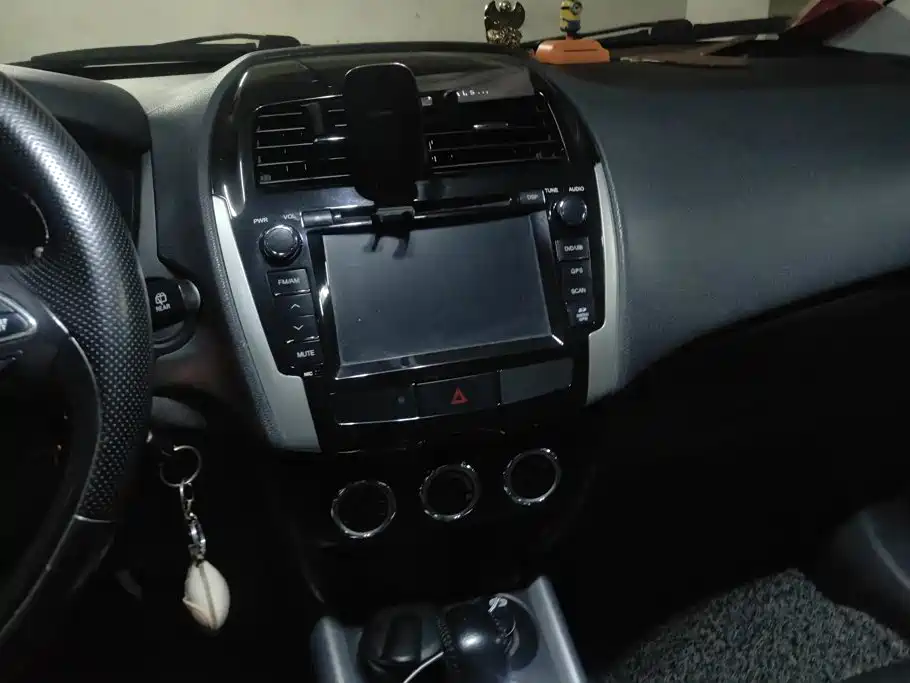 Peugeot 4008 (Import) 2014 2013 2.0L 2WD Fashion