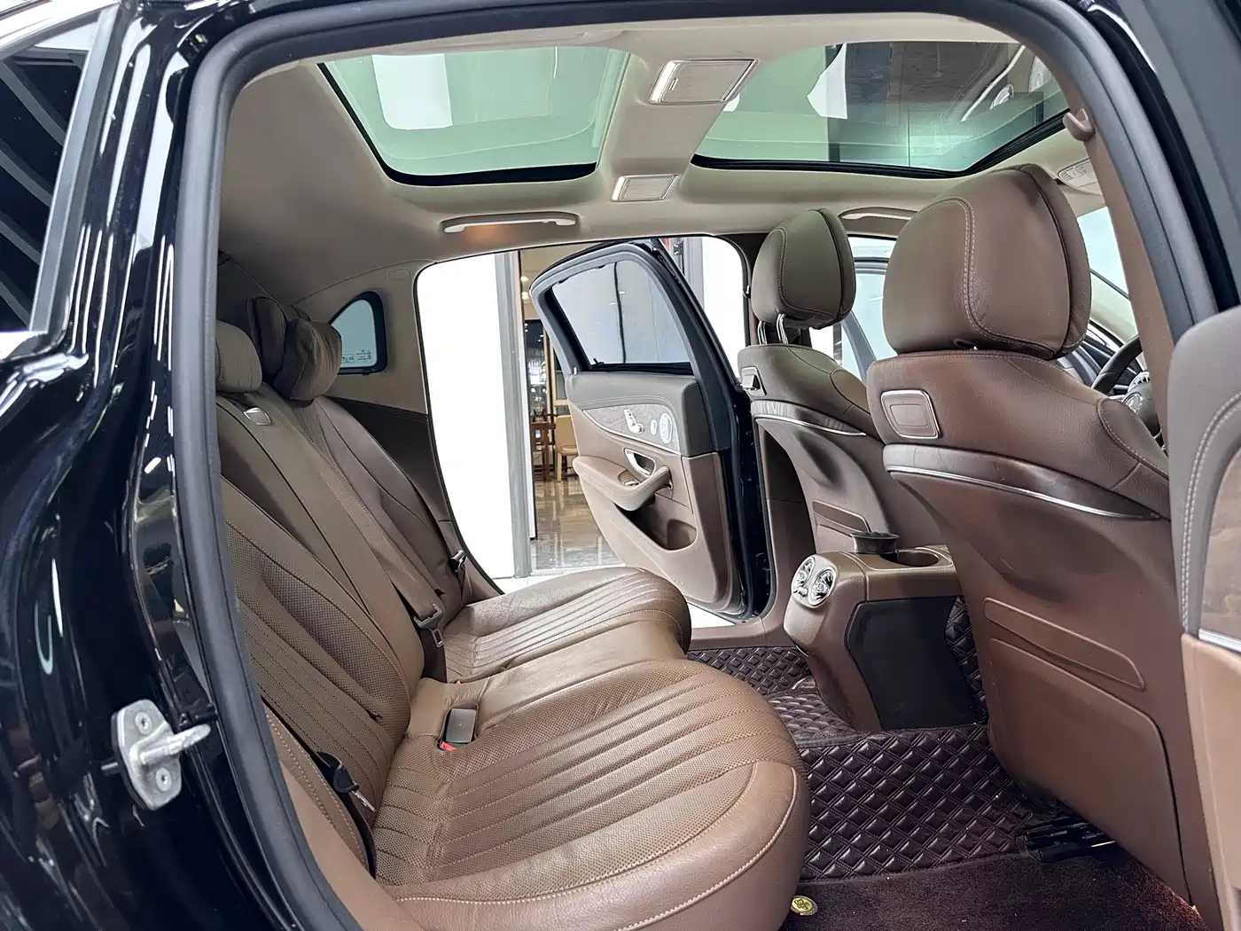 Mercedes-Benz E-Class 2020 Facelift E 300 L Exclusive фото 13