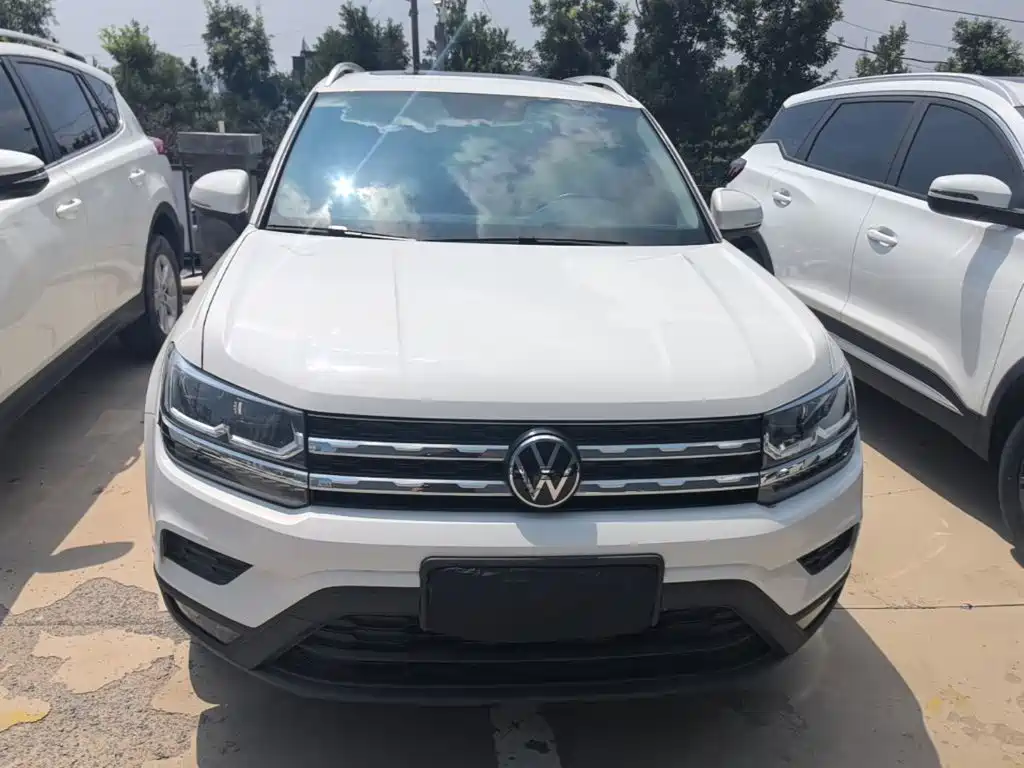 Фото 3 - Volkswagen Tharu