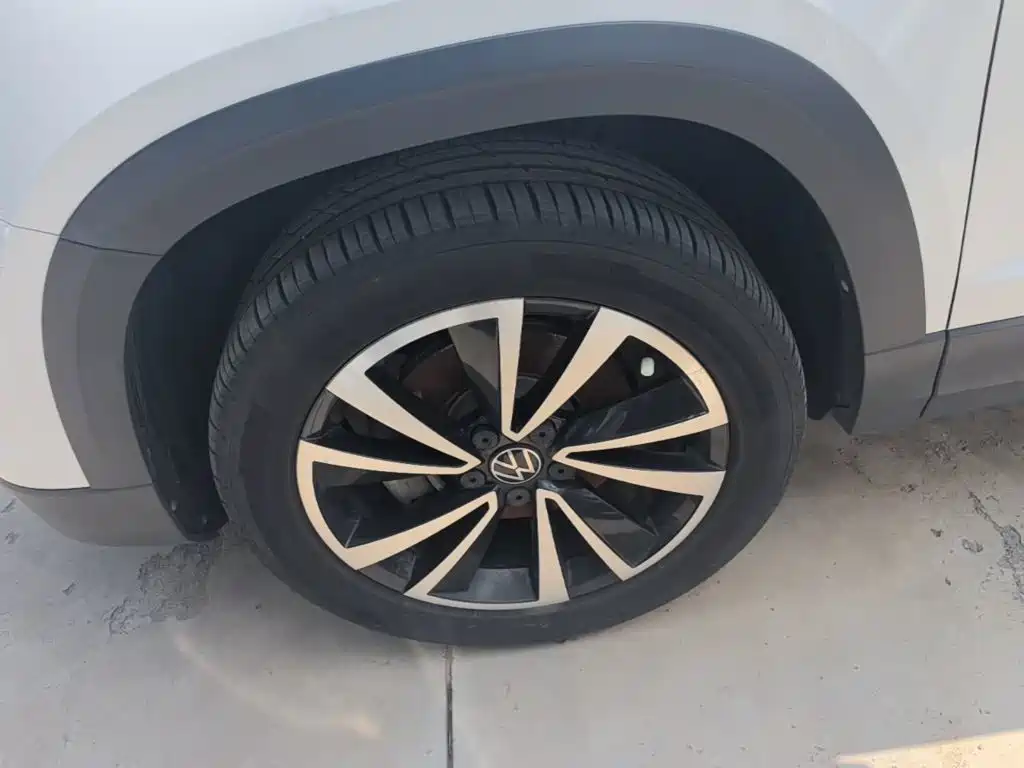 Фото 23 - Volkswagen Tharu