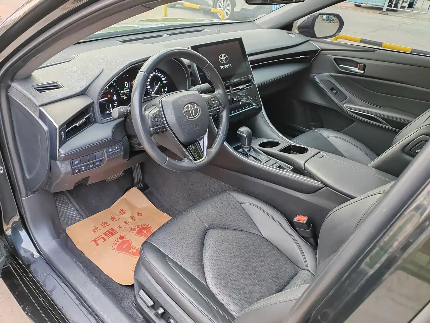 Toyota Avalon 2023 2.0L Luxury Edition фото 7
