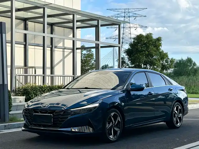  Hyundai Elantra 2021 1.5L CVT LUX Premium Edition