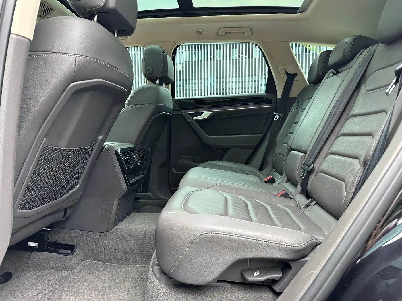 Volkswagen Touareg 2019 3.0TSI Sharp Edge Edition China VI фото 12