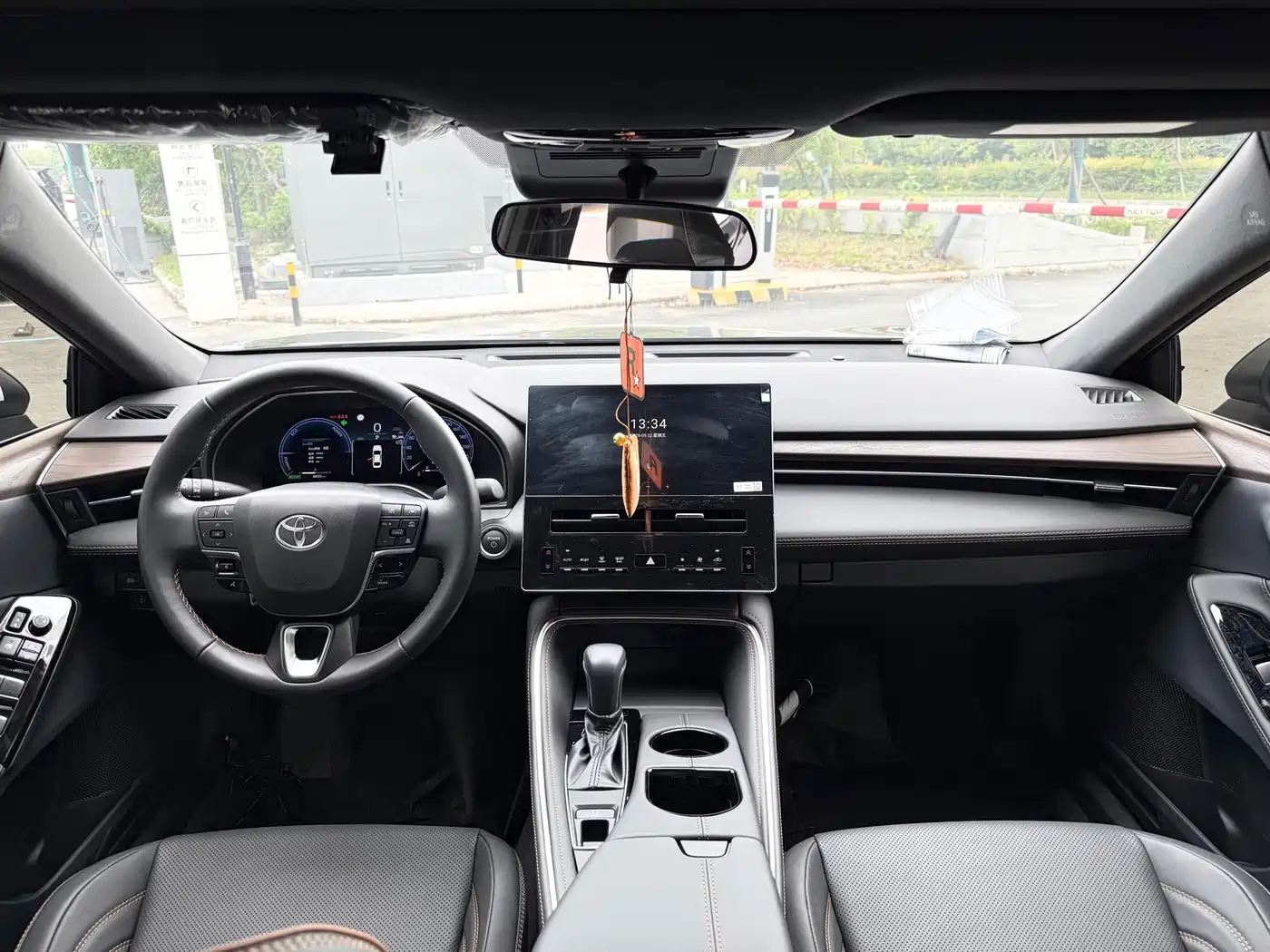 Toyota Avalon 2024 Model Hybrid 2.0L Prestige Edition фото 7