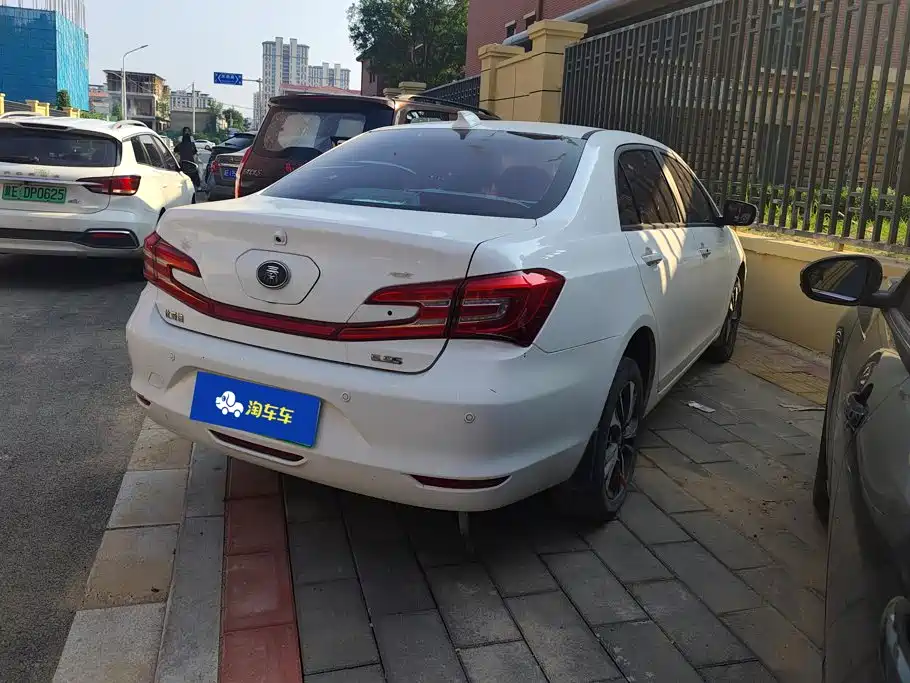 BYD Qin New Energy 2018 2018 1.5T Smart Elite