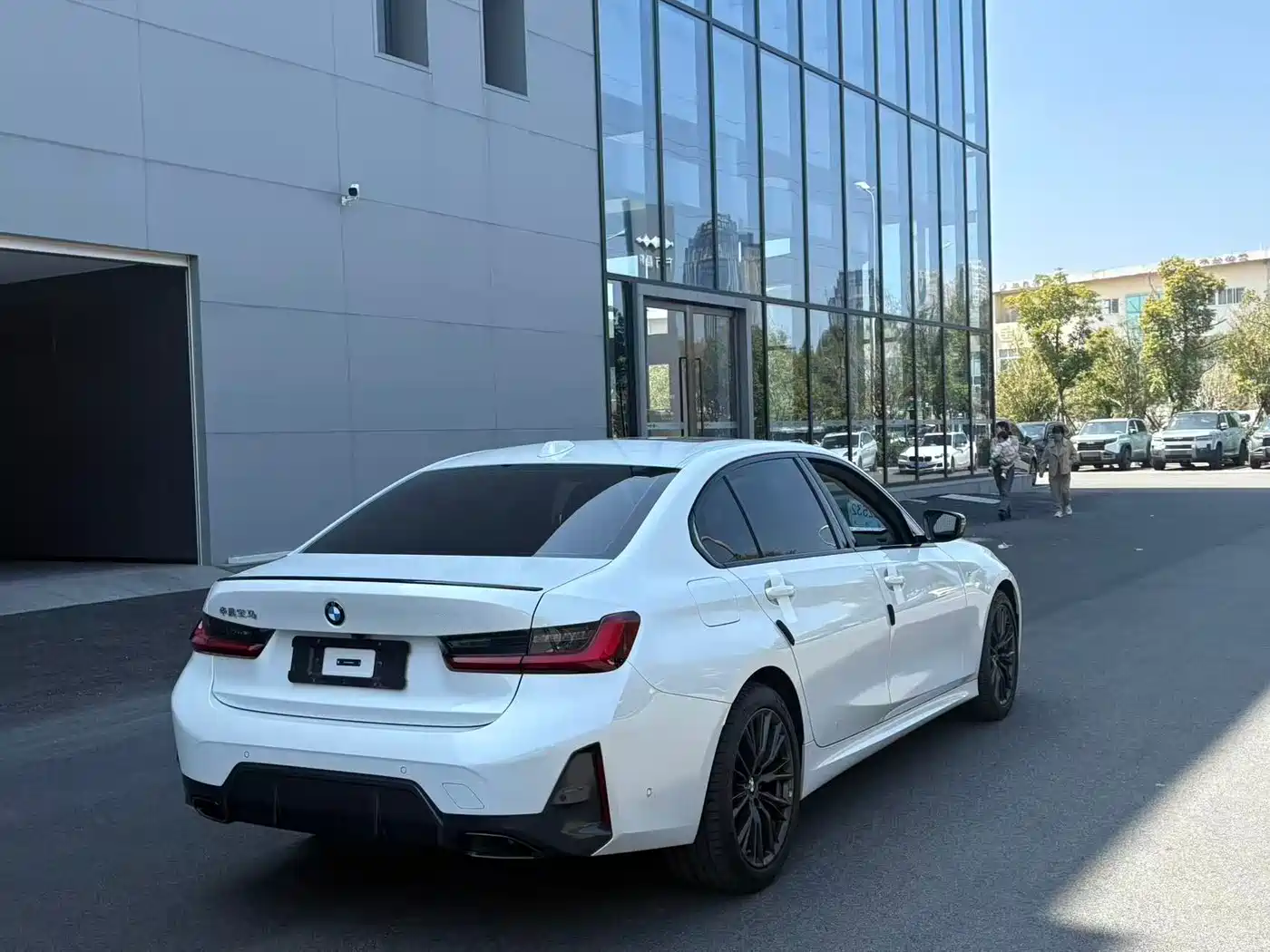 BMW 3 Series 2023 320Li M Sport Package фото 13