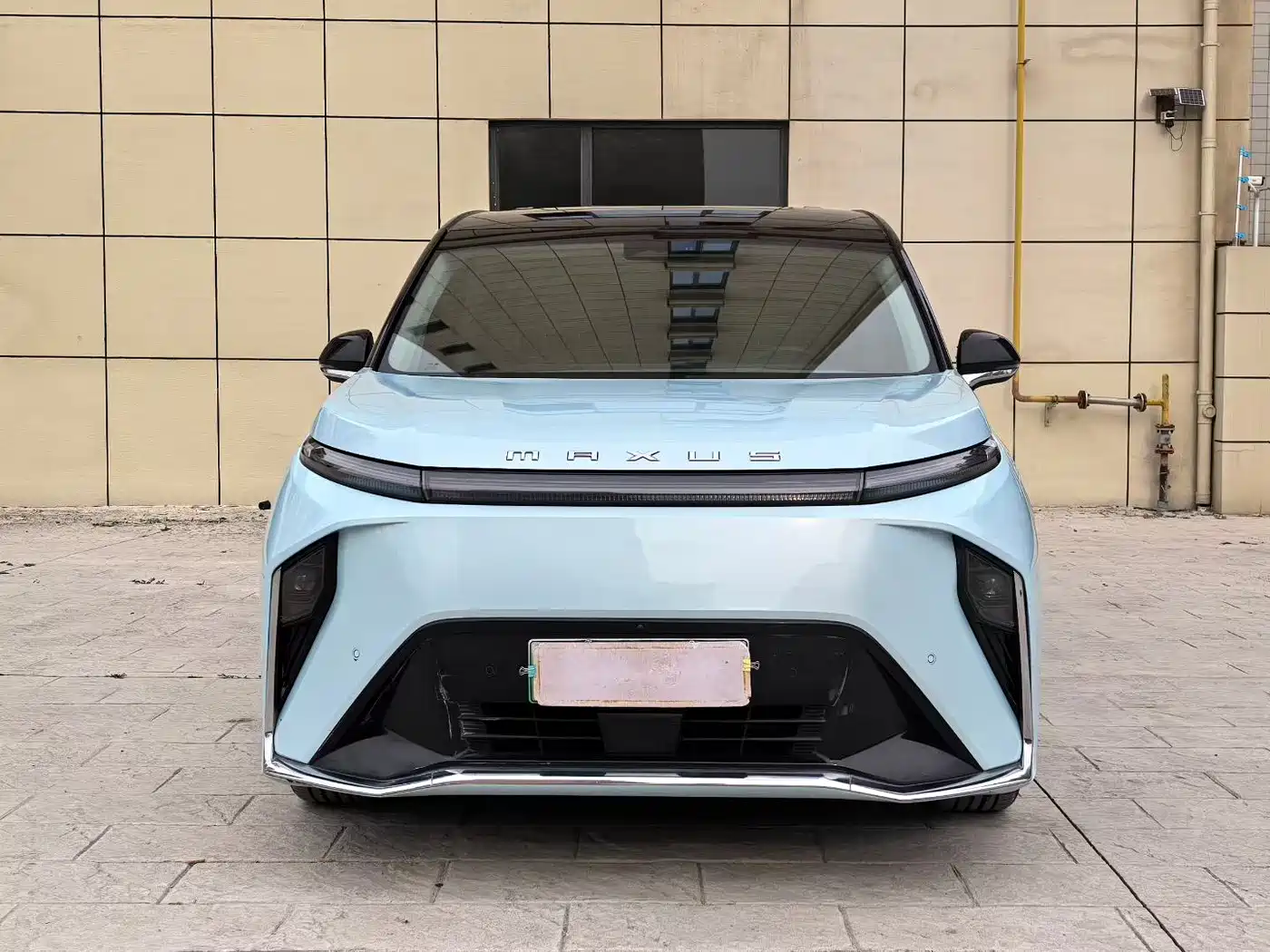 SAIC MAXUS EVERYONE 9